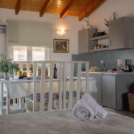 Apostolos Loft - Cozy Loft In The Center Of Preveza Exterior photo